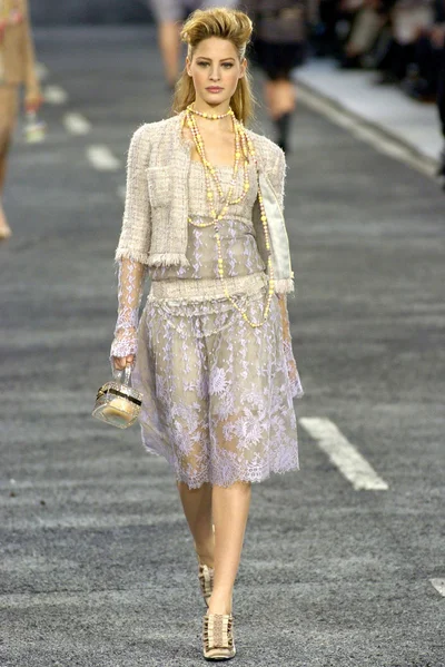Look 18